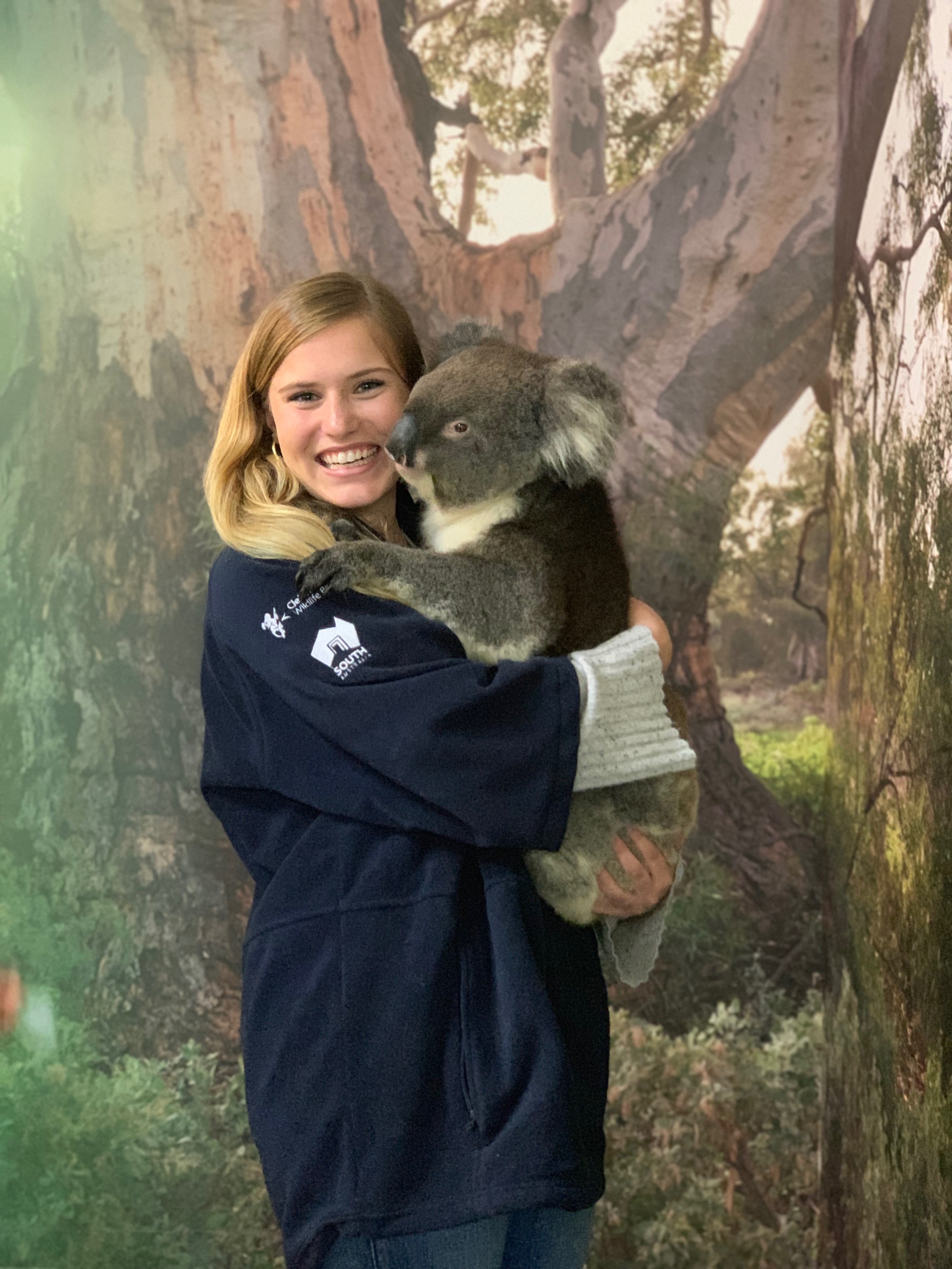  Mary Kate Lantzy studied abroad in Australia and has hiked the Grand Canyon rim-to-rim. 