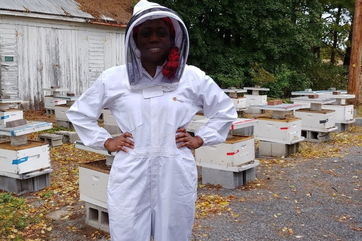  Janet Atere worked at a U.S. Department of Agriculture honeybee research lab. 