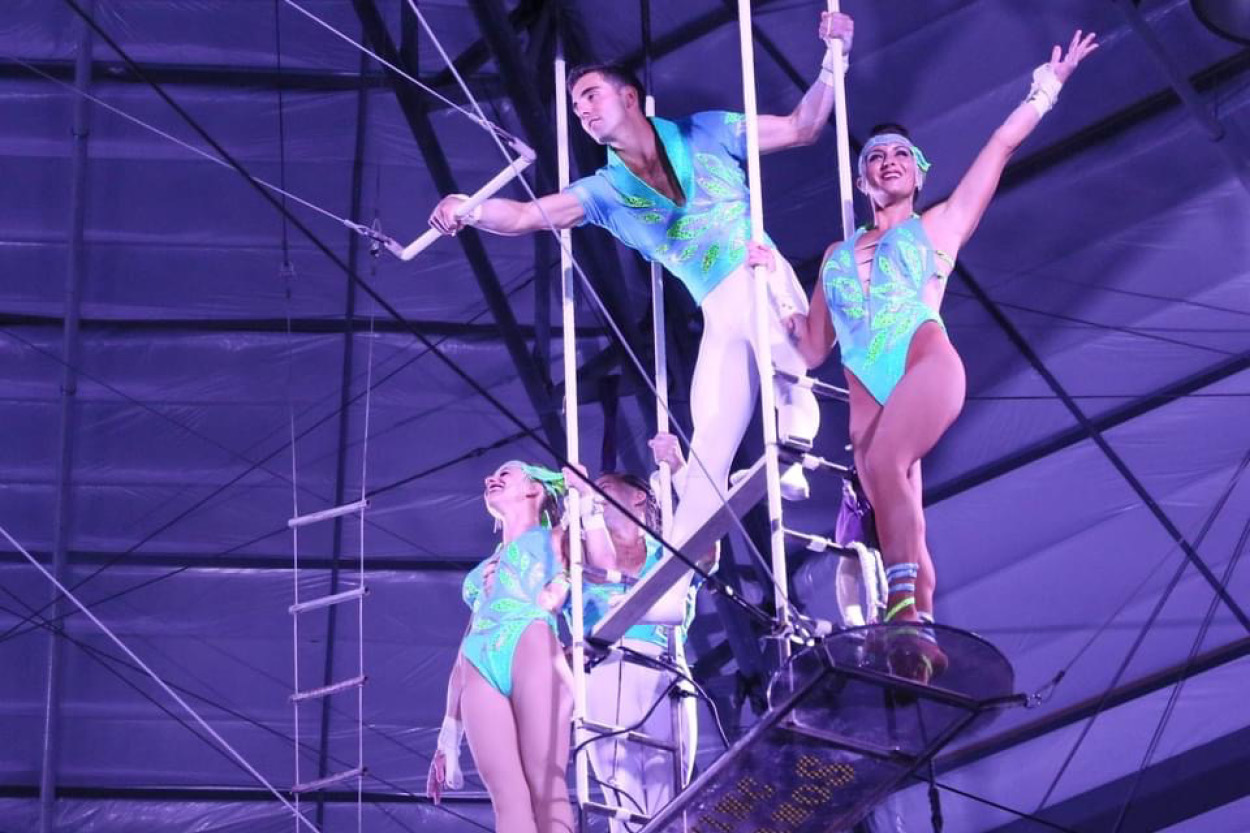 Tucker Smith spent his gap year performing with the Flying Royals trapeze troupe. 