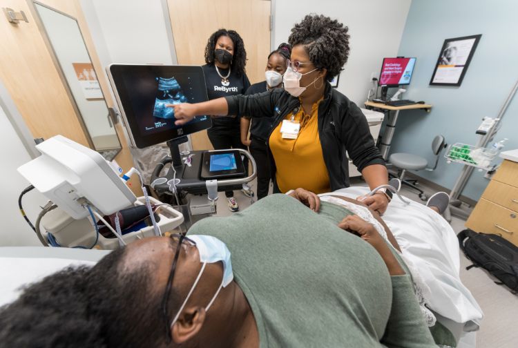 As maternal mortality rates rise throughout the nation, VCU Health aims to combat these statistics through doula partnership program