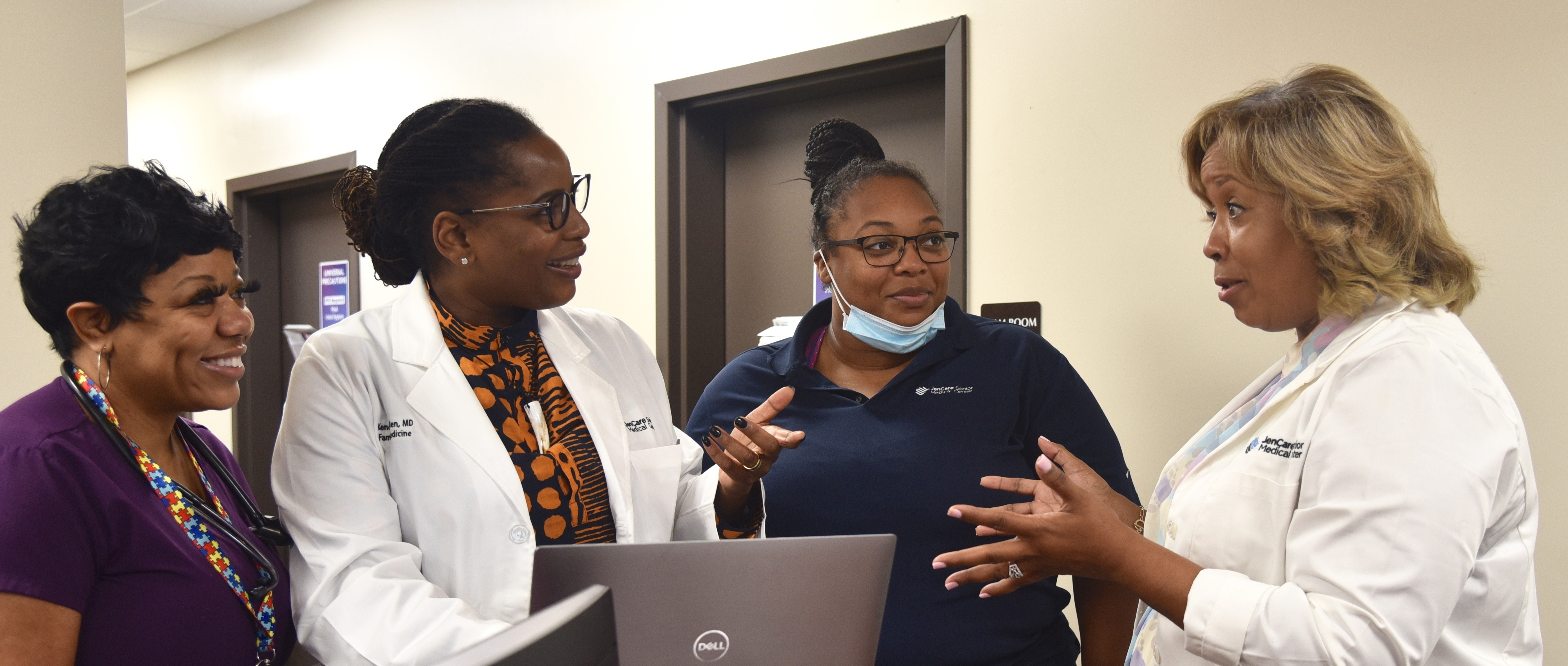 Lisa Price Stevens, M’93 (far right), combined her administrative skills and health care policy experience with a return to clinical practice in February 2020 as regional chief medical officer for JenCare. (Photo courtesy of ChenMed)