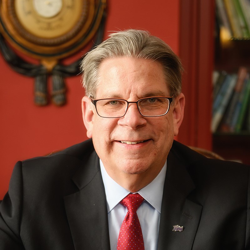 Head shot of Daniel Erb, MS’87, PhD’90 (ANAT)