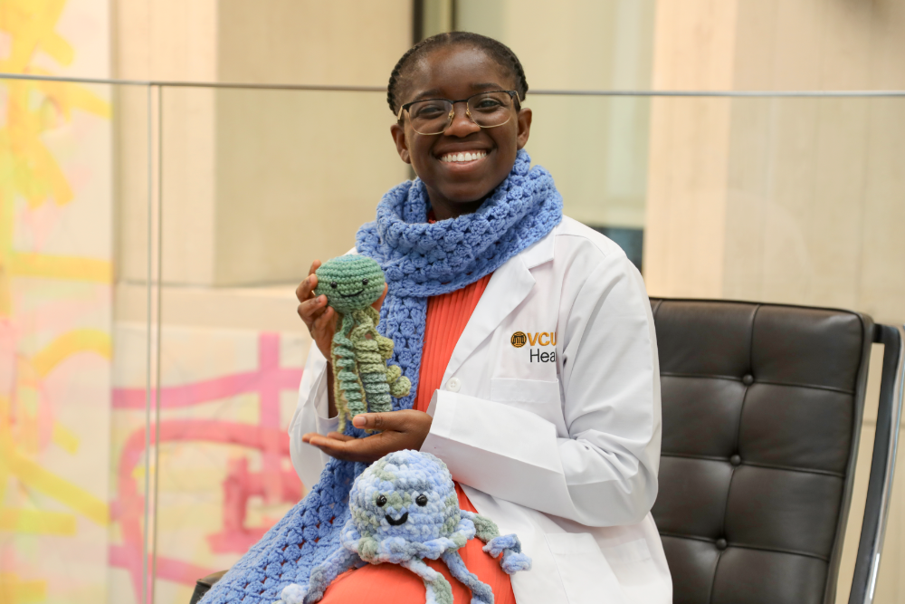 Hooked on Medicine: Student group founded by M2 promotes crocheting, creativity and well-being
