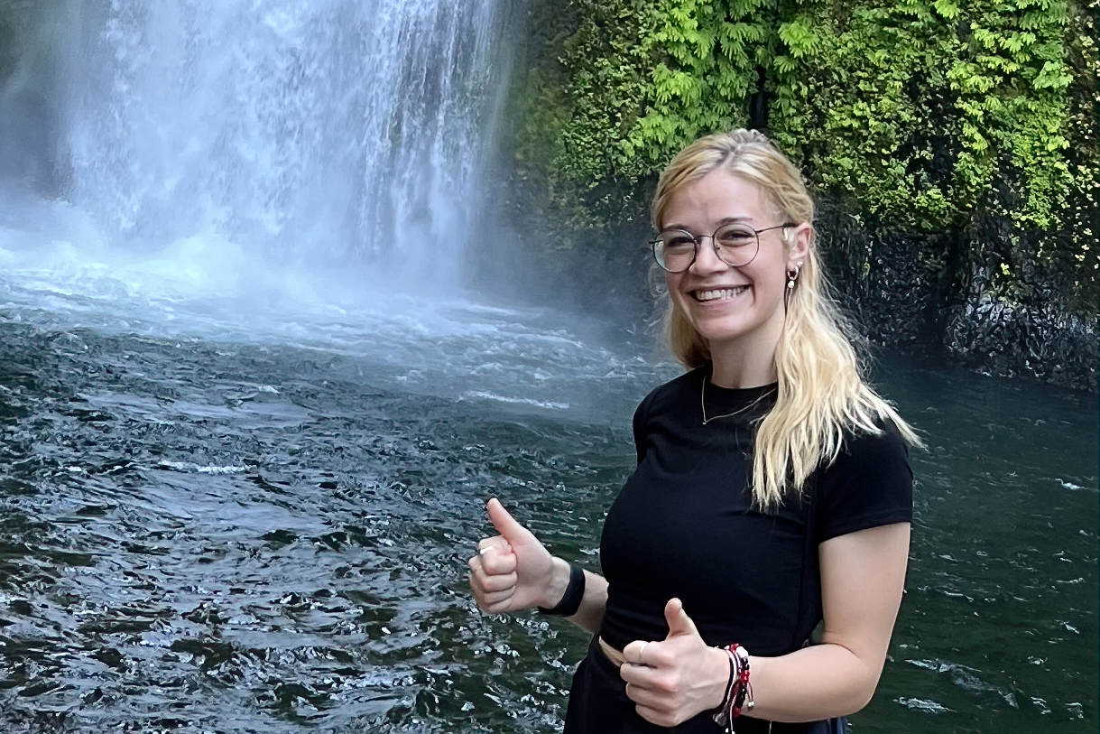 M2 Thérèse Weidenkopf spent her summer exploring neurosurgery — and hiking trails — in Portland, Ore. Photo courtesy of Thérèse Weidenkopf.