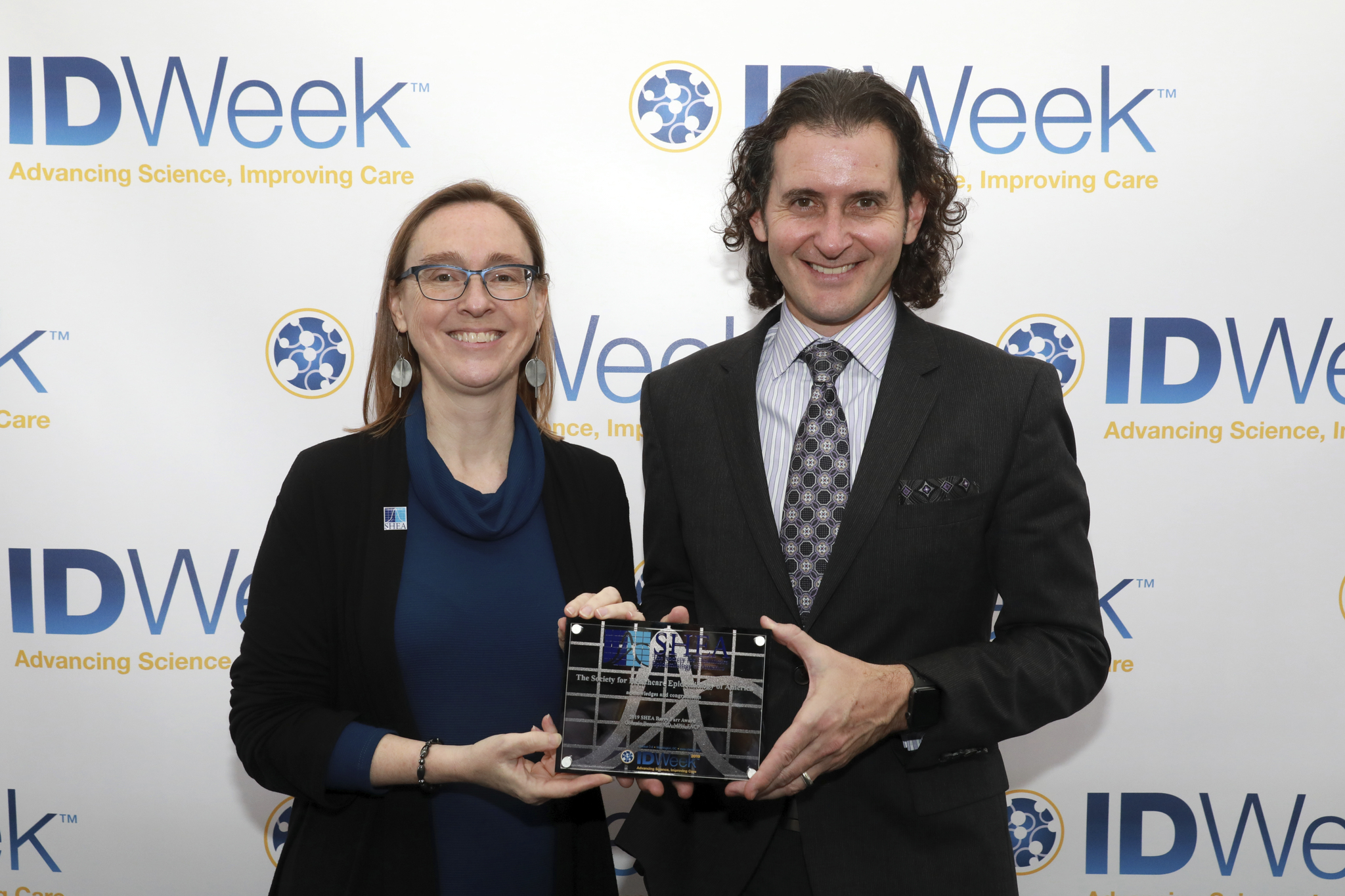 Gonzalo Bearman, M.D., M.P.H., accepting the Society for Healthcare Epidemiology of America’s Barry Farr Award for most outstanding domestic clinical study